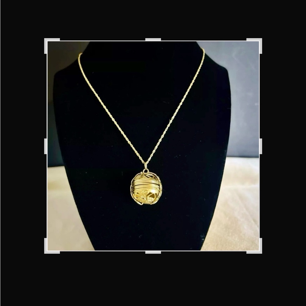 14K Gold Six [6] Round Picture Frame Charm Pendant + Rope Chain Necklace - Picture 3 of 16